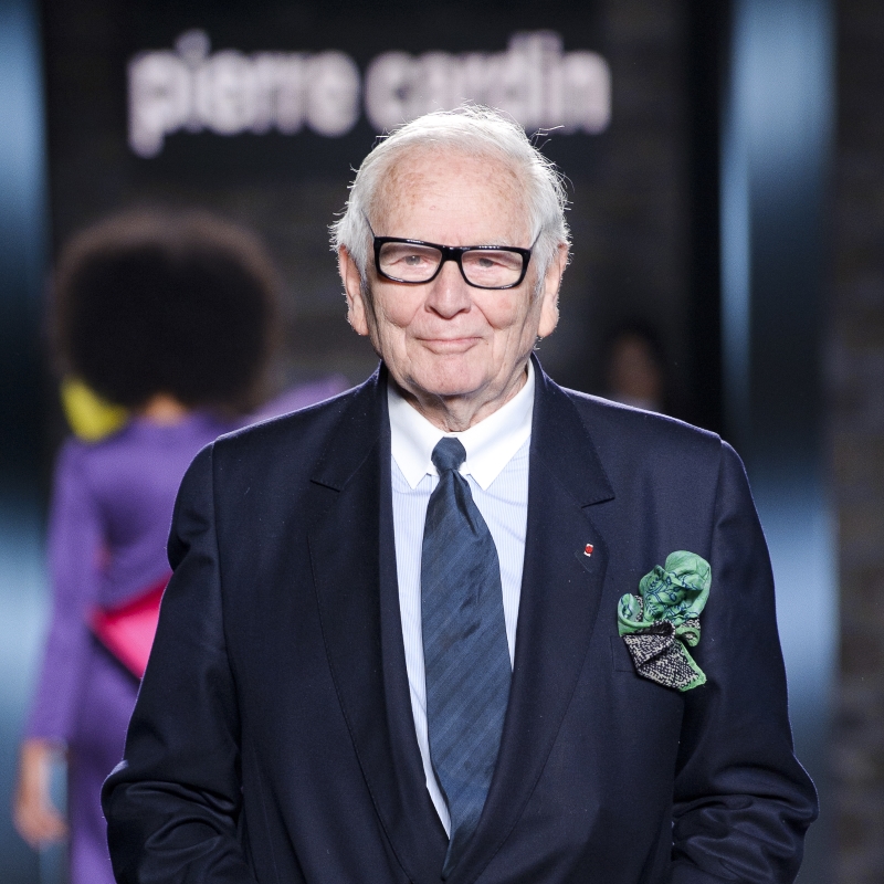 Pierre Cardin modeontwerper en parfumeur.